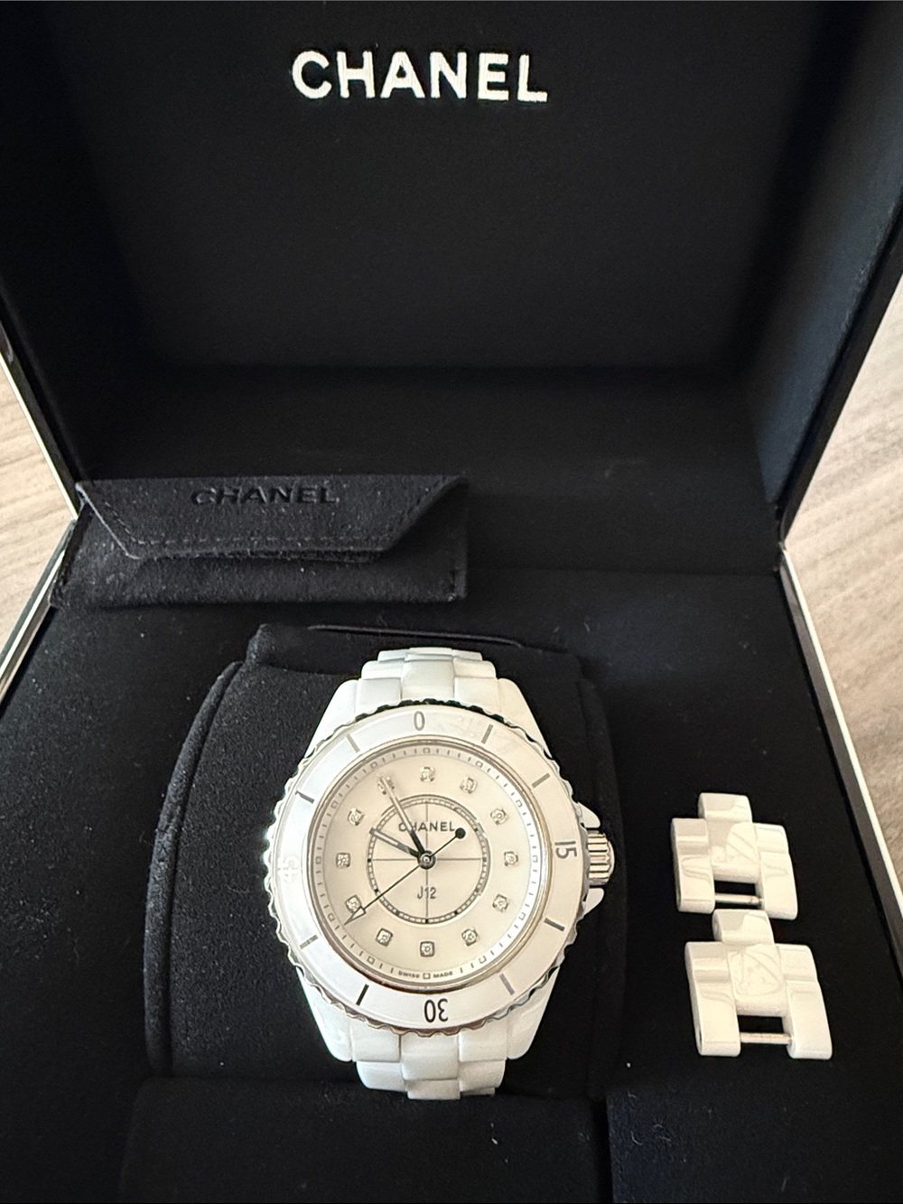 CHANEL White Ceramic Diamond Dial J12-Style Watch - Picture 5 of 5
